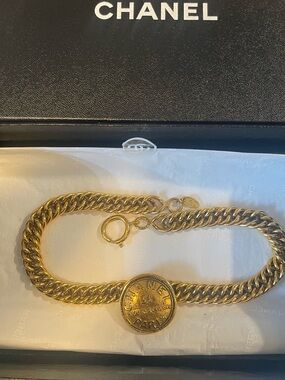 Chanel 24kt Gold plated Gold-Tone Coin Chain Necklace Vintage
